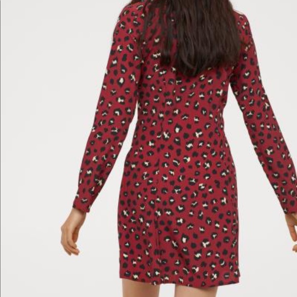 H&M maroon leopard print long sleeve wrap dress size 0 - Picture 3 of 10